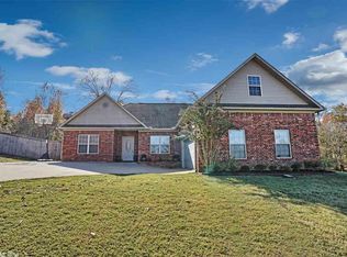 1333 Vanderbuilt Dr, Benton, AR 72019