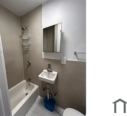 2 bed, $2,200 — Photo 1