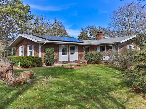 222 Chippingstone Rd, Chatham, MA 02633