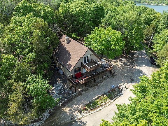 4th image of 21432 Lakeview Dr