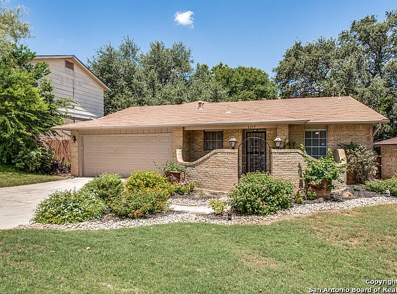 3rd image of 6219 Pancho Villa Dr