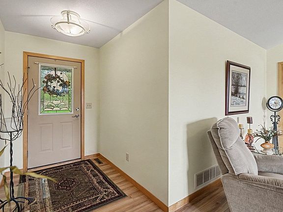 3rd image of 2241 122nd St
