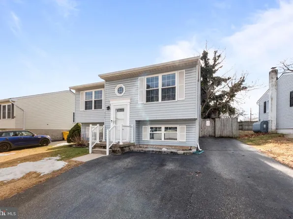 719 203rd St, Pasadena, MD 21122