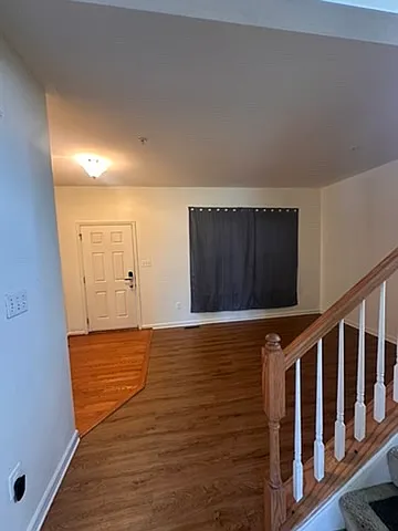 9635 Dumbarton Dr — Photo 8