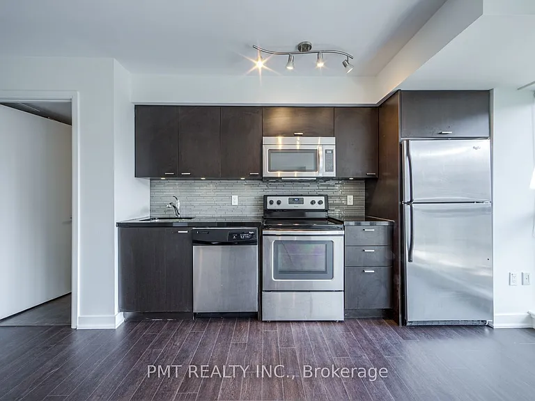 775 King St W #514 — Photo 5