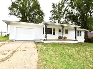 204 Chicago Ave, Sibley, MO 64088