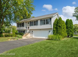 1032 Oxford St, Downers Grove, IL 60516