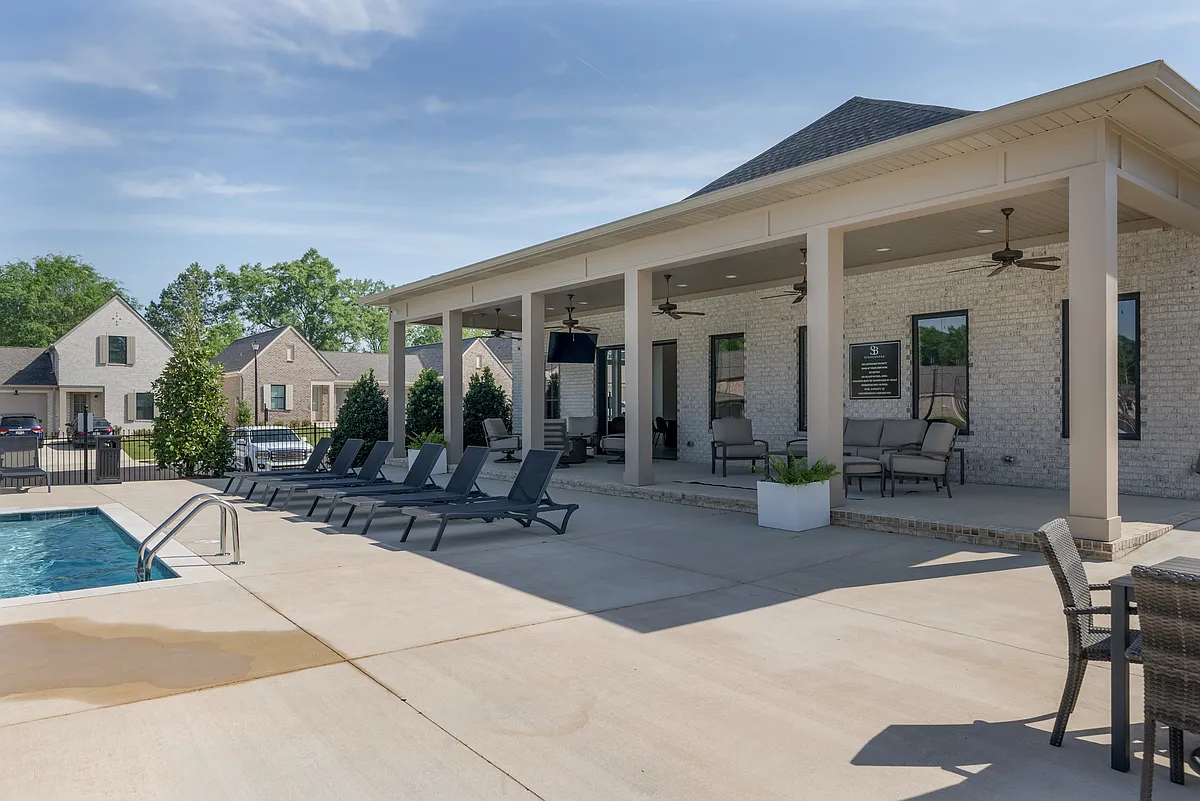 Building Photo - 820 Stonebrook Ln