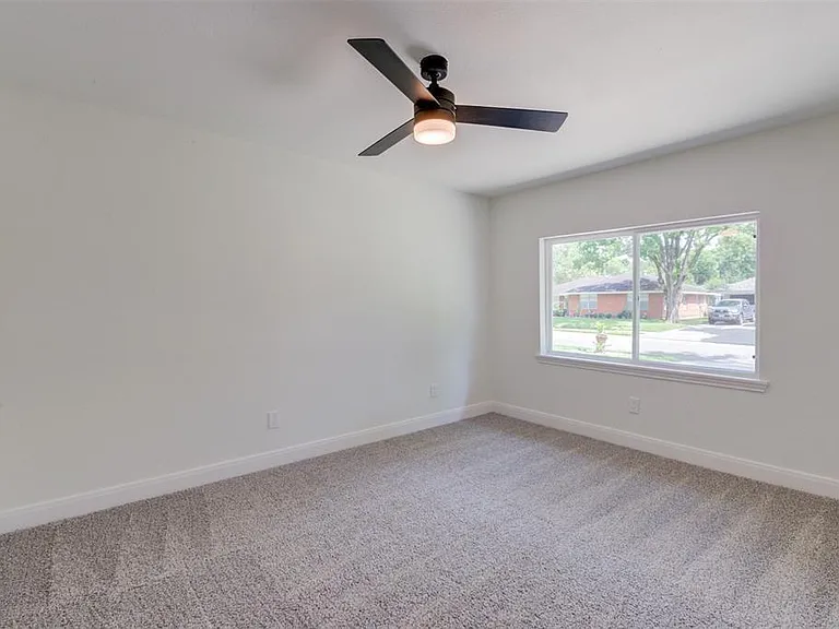 4417 Libbey Ln — Photo 17
