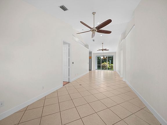 2nd image of 821 101st Ave N
