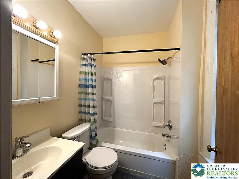 113 Delaware Rd #1B — Photo 9