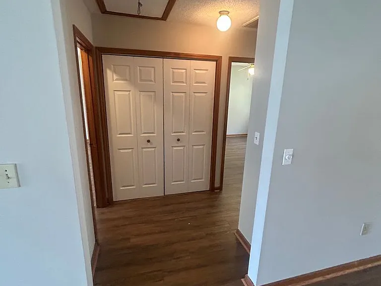 307 Stratford Pl — Photo 12