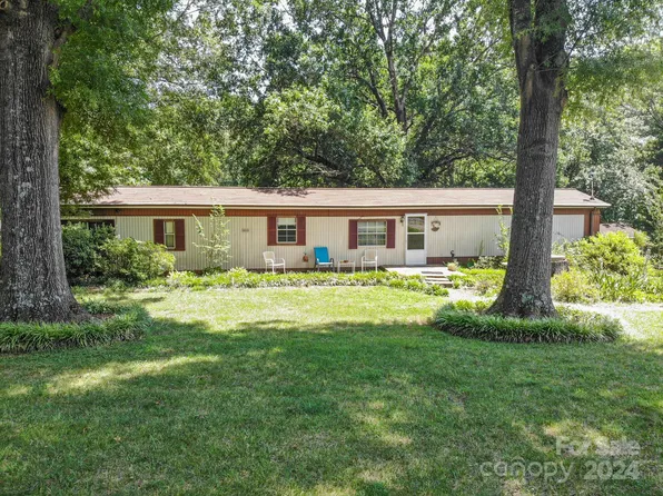 4537 Sunrise Beach Rd, Catawba, NC 28609