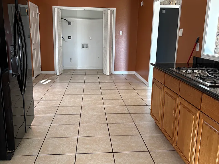 7512 Michigan St — Photo 13