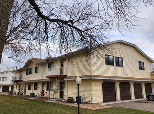 2704 Brookdale Ln N, Brooklyn Park, MN 55444