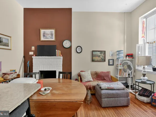 1336 Lombard St APT 1F, Philadelphia, PA 19147