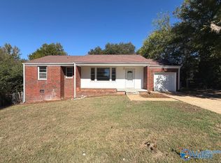 2220 Sullivan Rd NW, Huntsville, AL 35810