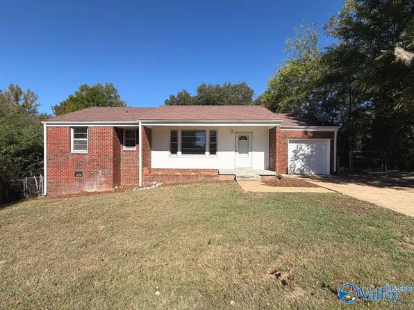 2220 Sullivan Rd NW, Huntsville, AL 35810