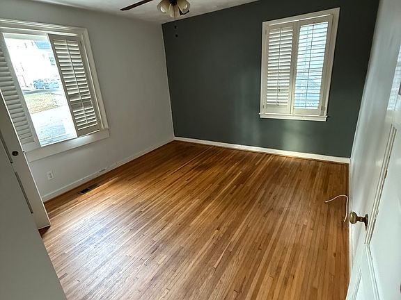 4th image of 1479 Brooklyn Ave NW
