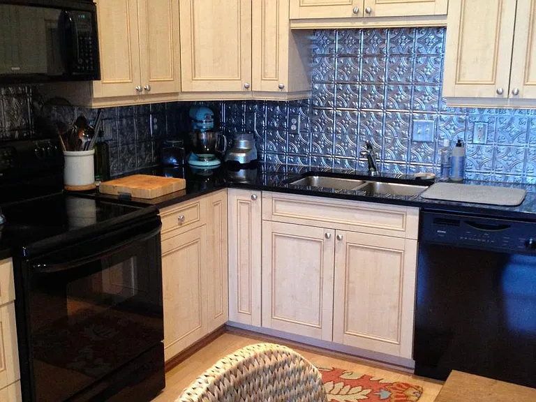 Lots of cabinet space