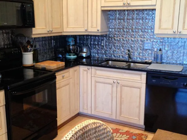 360 S Elm St, Greensboro, NC 27401