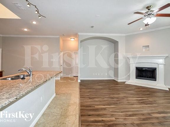 3rd image of 7620 Town Lake Dr