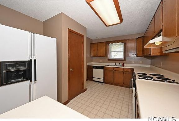 4th image of 2105 Dialsdale Dr SW