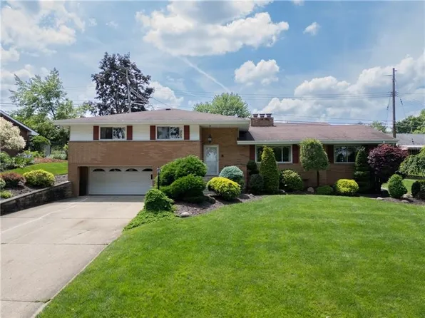 4930 Parkvue Dr, Pittsburgh, PA 15236