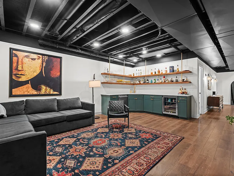 819 Irving Ave — Photo 41
