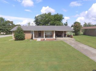 402 Olney St, Martin, TN 38237
