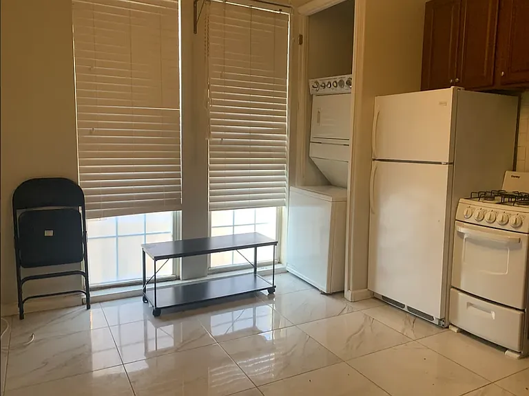293 Franklin Ave #1F — Photo 3