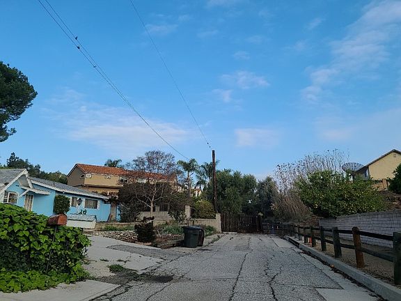 4th image of 367 Bourdet St