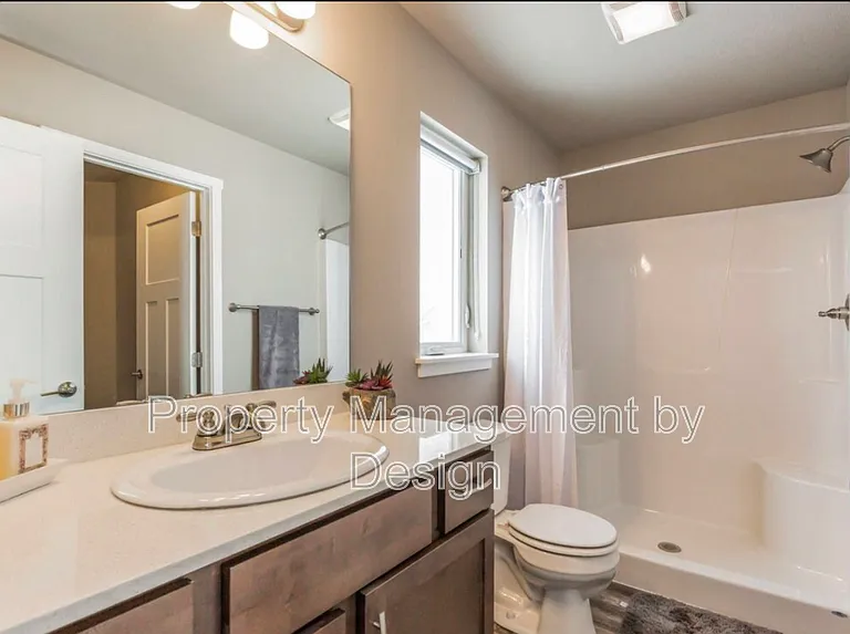 763 NE Macey Way — Photo 7