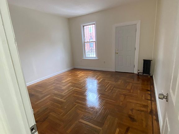 5th image of 1357 Harrod Ave #1