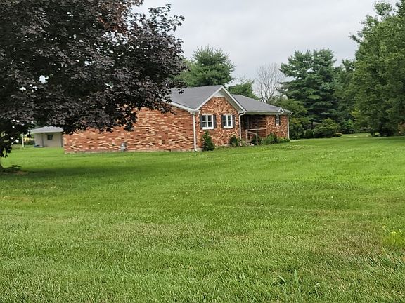 3rd image of 180 Emerald Dr