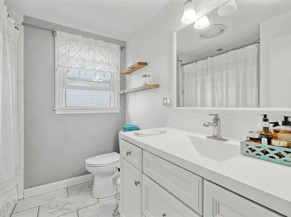 49 Caldwell Rd, Nashua, NH