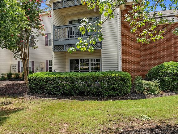 2nd image of 111 Wexford Dr Unit 100