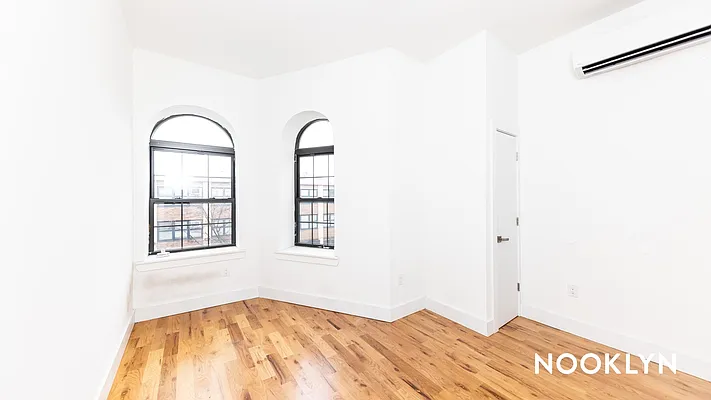Rented by Nooklyn NYC LLC | media 13