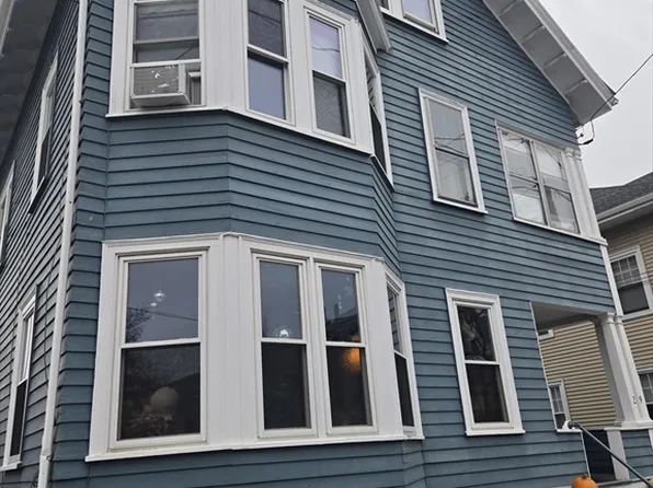 29 Harbor St, Salem, MA 01970