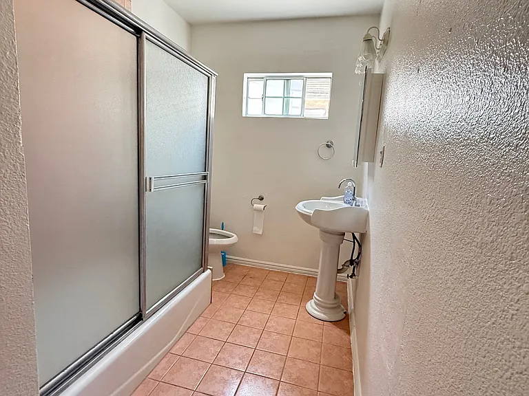 8669 Cypress Ave — Photo 11