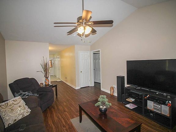 4th image of 4467 Belair Dr Suite 1