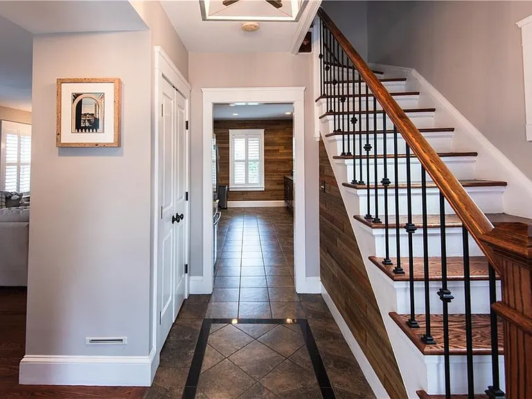 32 Hammond St — Photo 5