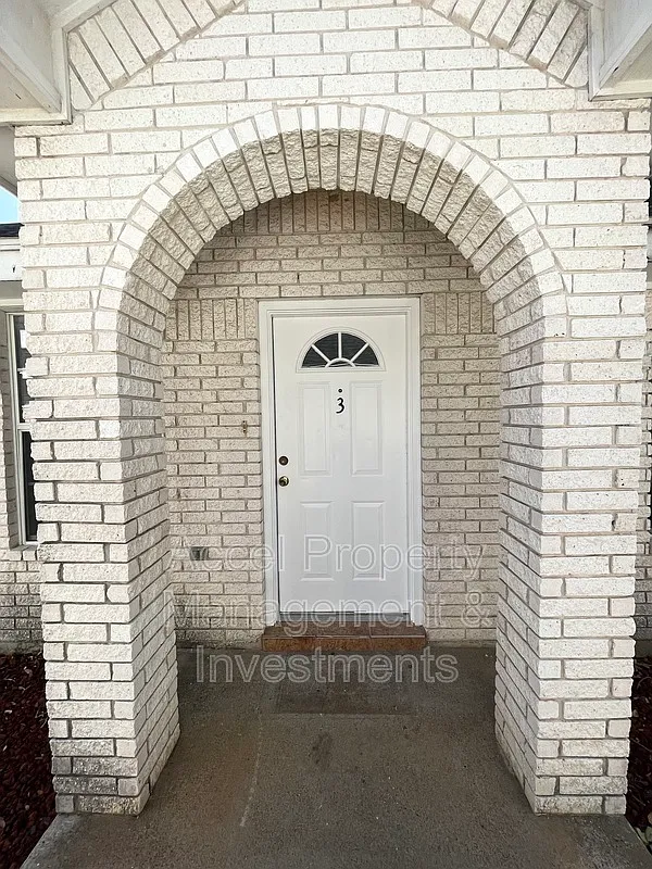 2 bed, 2.0 bath, 800 sqft, $850 — Photo 2