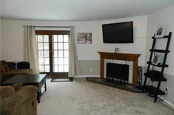 1st image of 362 Milford Ct