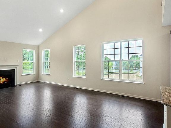 2nd image of 431 Lee Pl