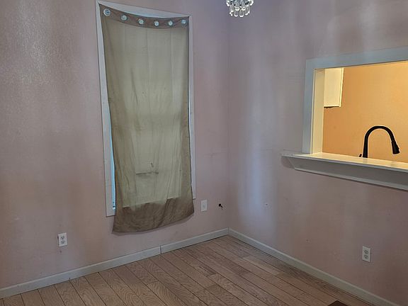 5th image of 534 E McLemore Ave #102