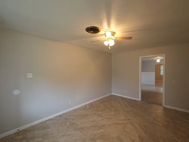 708 Jefferis Ave — Photo 3