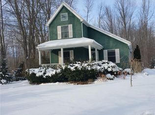 6371 Dale Rd, Newfane, NY 14108