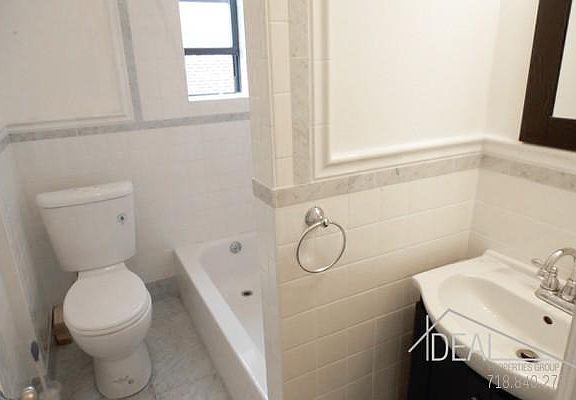 4th image of 31 Ocean Pkwy APT 2J