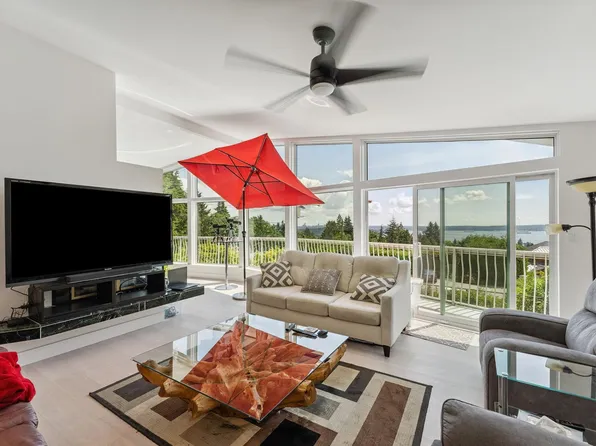 1725 Rosebery Ave, West Vancouver, BC V7V 2Z5